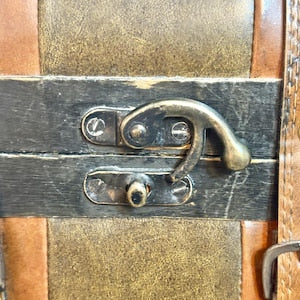 Antique Style Wooden Wine Box  Faux Leather Trunk Carrier