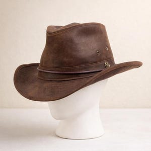 Handmade Leather Cowboy Hat Unisex Western Ranch Style Classic Silhouette